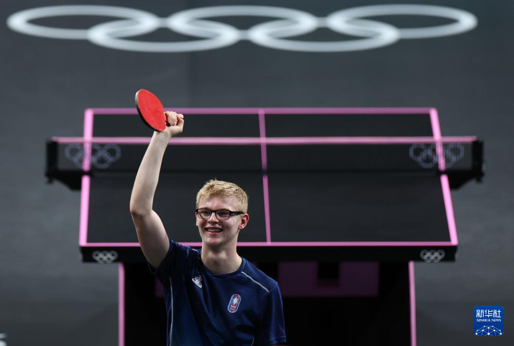 与此同时 与此同时