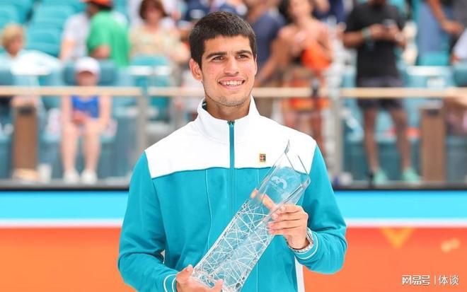 一些球迷支 一些球迷支